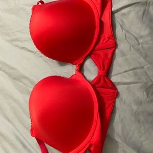 Victoria’s Secret Push-up bra 36C
